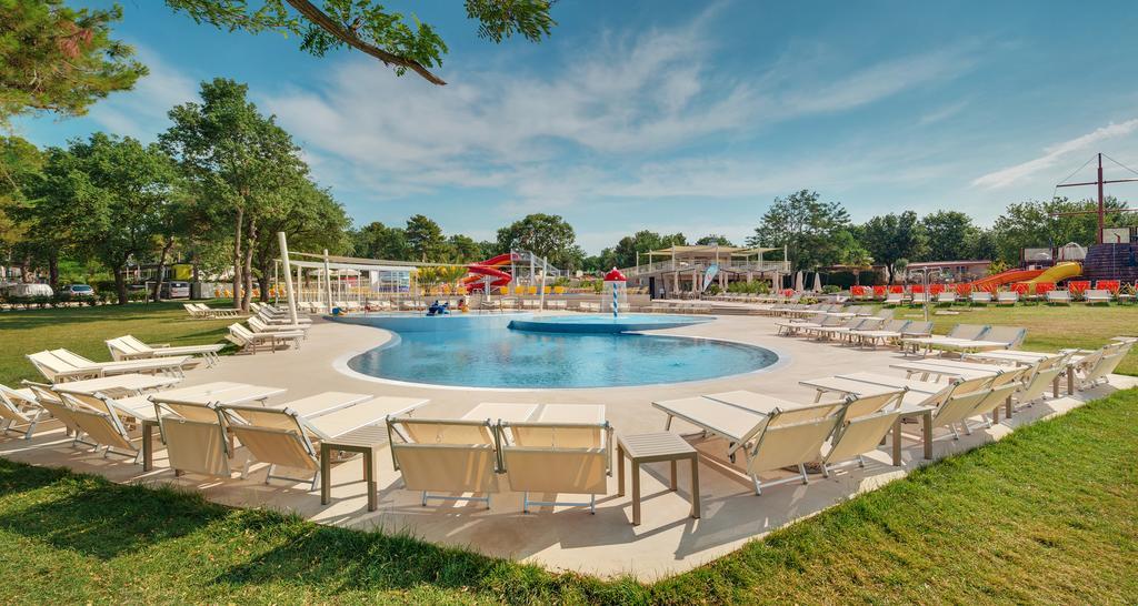 Lanterna Premium Camping Resort Porec Bagian luar foto